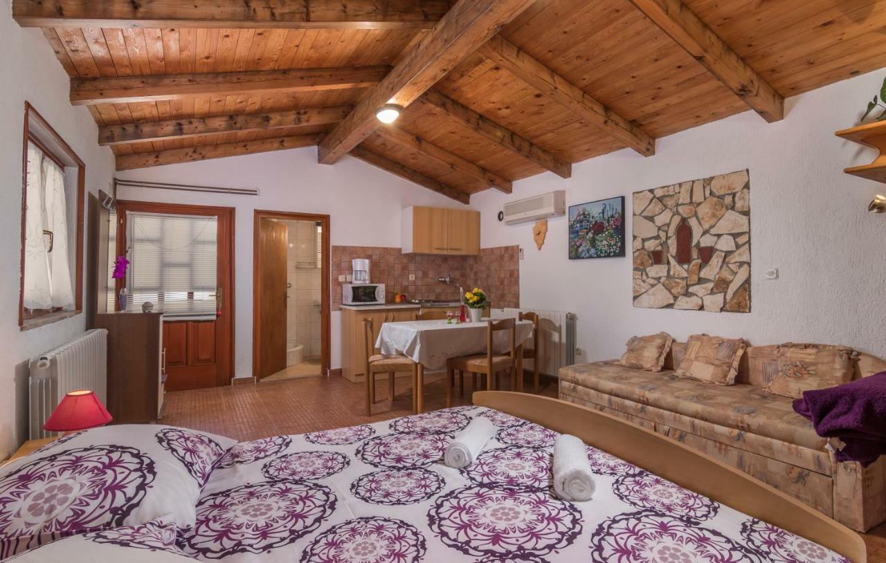 Apartmani Zikovic Poreč Buitenkant foto